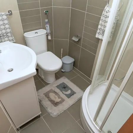 Irisa Art Apartment *