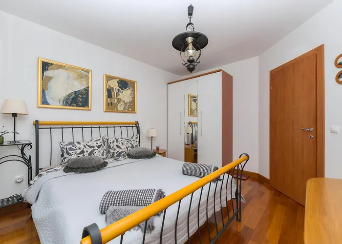 Lägenhet Irisa Art *